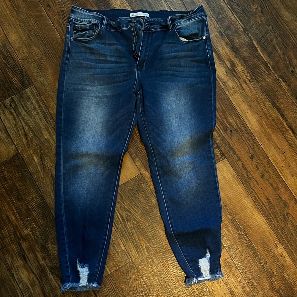 BASICALLY NEW Kancan skinny jeans size 18